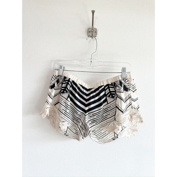 Oracle Fox For Billabong Black White Elastic Waist Aztec Lace Shorts - Picture 1 of 7